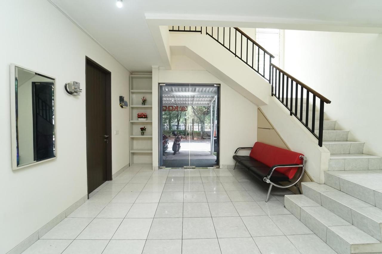 Koolkost Near Universitas Prasetiya Mulya Pagedangan Exterior foto