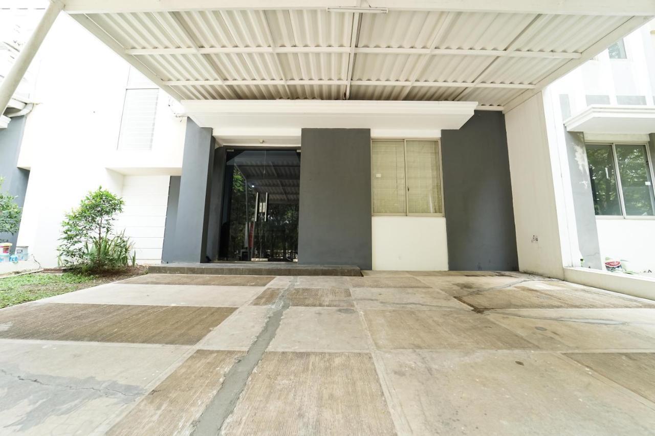 Koolkost Near Universitas Prasetiya Mulya Pagedangan Exterior foto