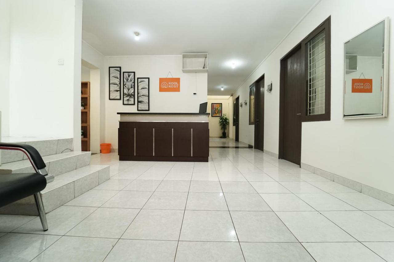 Koolkost Near Universitas Prasetiya Mulya Pagedangan Exterior foto