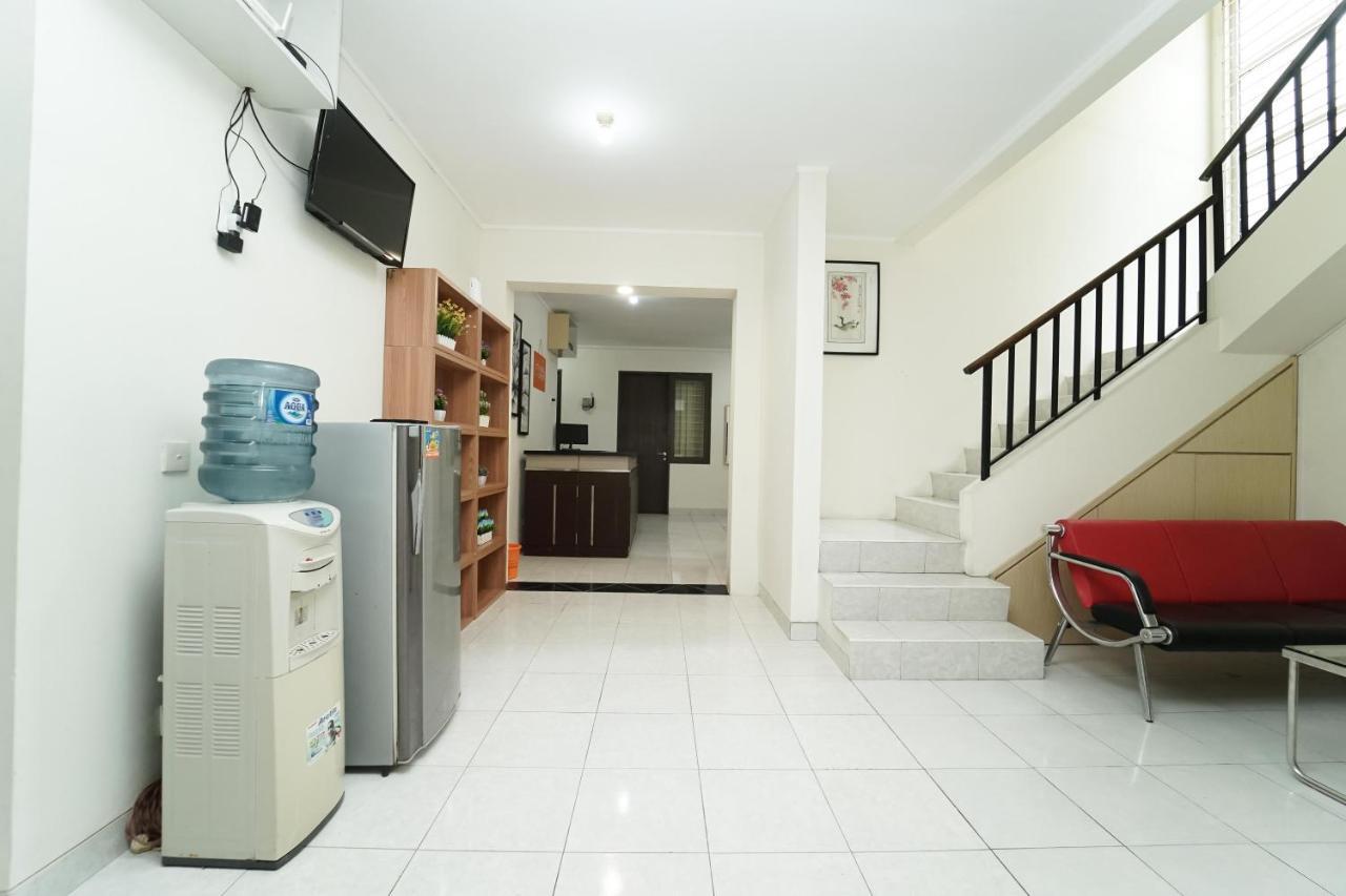 Koolkost Near Universitas Prasetiya Mulya Pagedangan Exterior foto