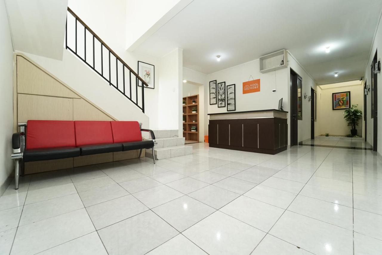 Koolkost Near Universitas Prasetiya Mulya Pagedangan Exterior foto